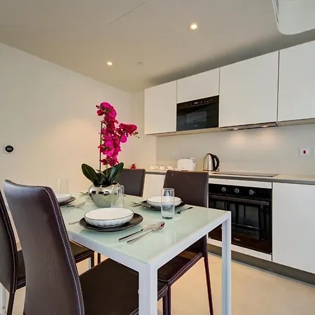 Mercury 539- 2x Pool Cards Access & Shopping Mall * Saint Julian's